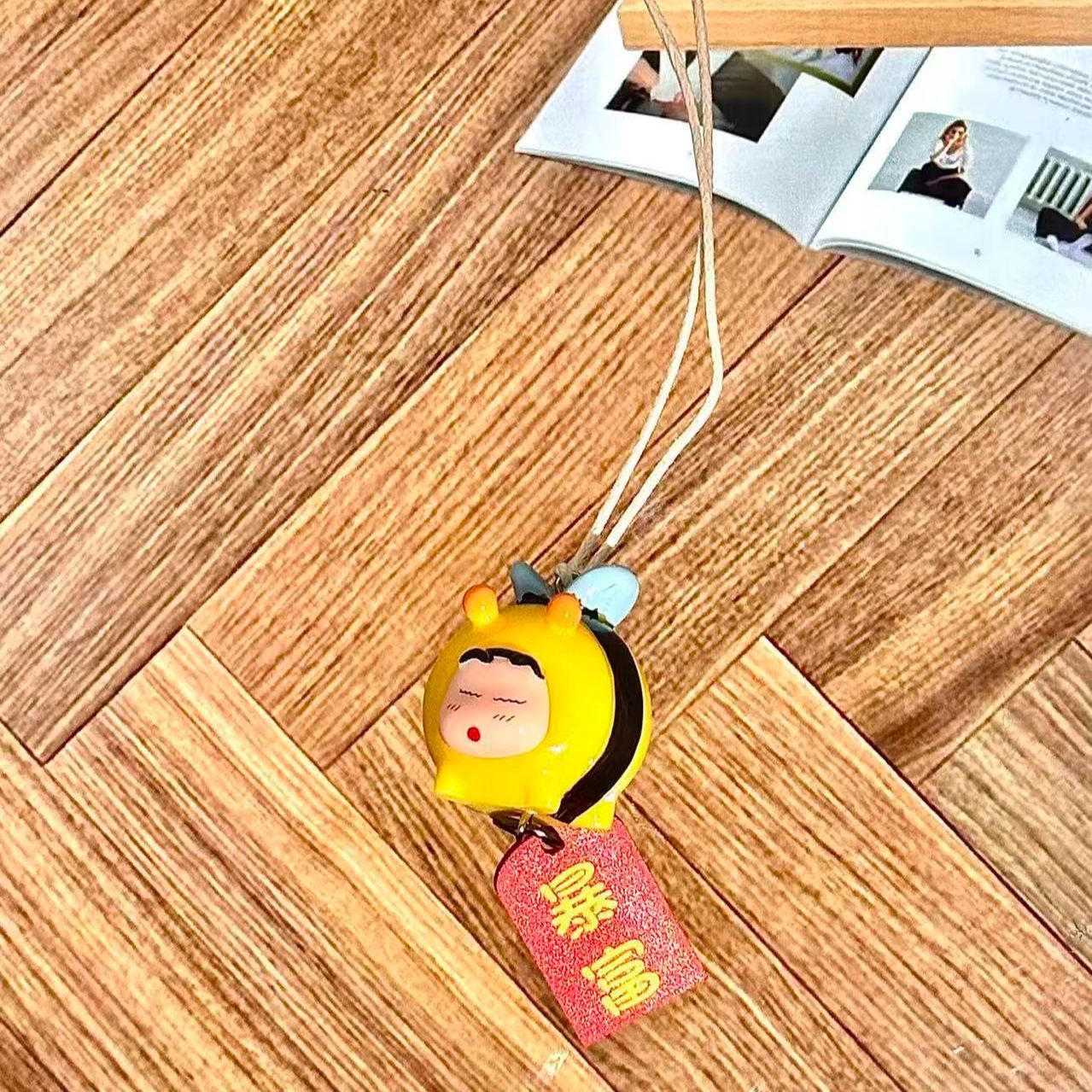 Crayon Shin-chan Bee Cosplay F - Car Accessories Decoration recension och pris